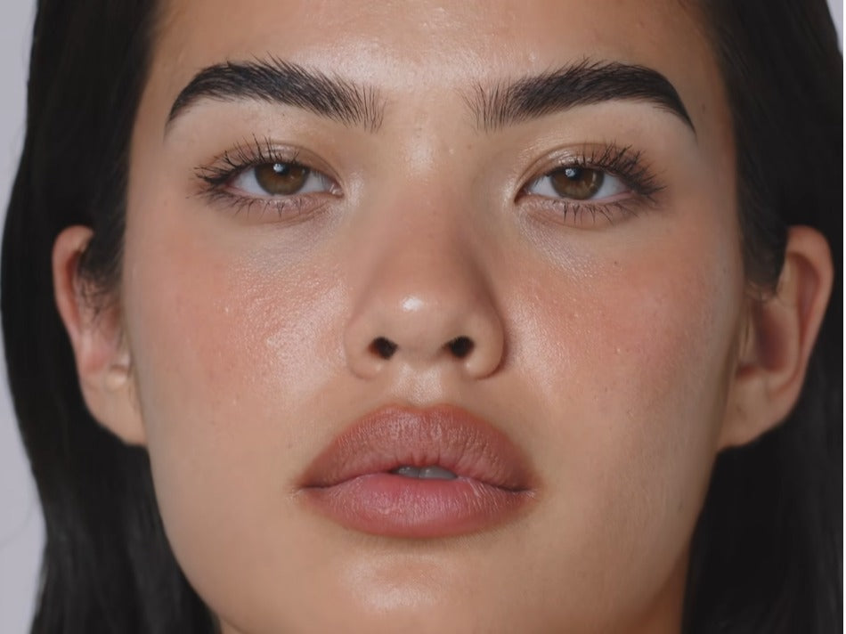 Model wearing natural-looking radiant CC coverage
